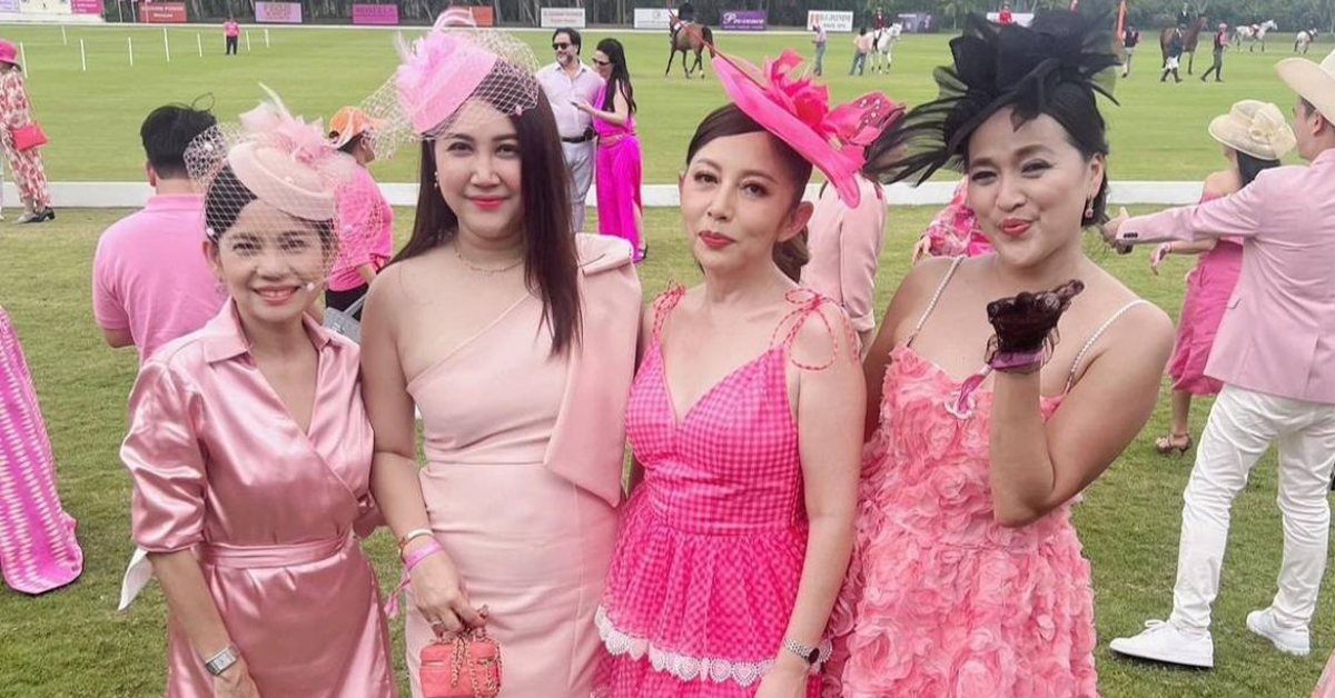 "คุณนุ่นนี่" พร้อมเหล่าเซเลบริตี้คนดัง เข้าร่วมเดินขบวนพาเหรดการกุศล สร้างสีสันงาน ควีนส์คัพ พิงค์ โปโล 2023